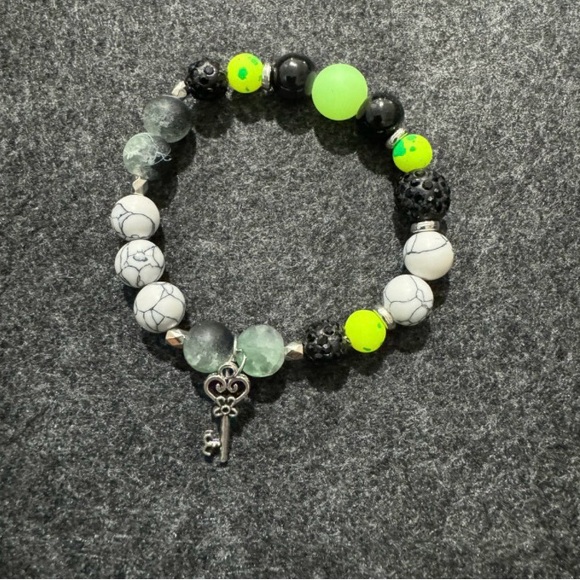 Halloween glass beads Charm bracelet set *glow in the dark beads* - Picture 5 of 7